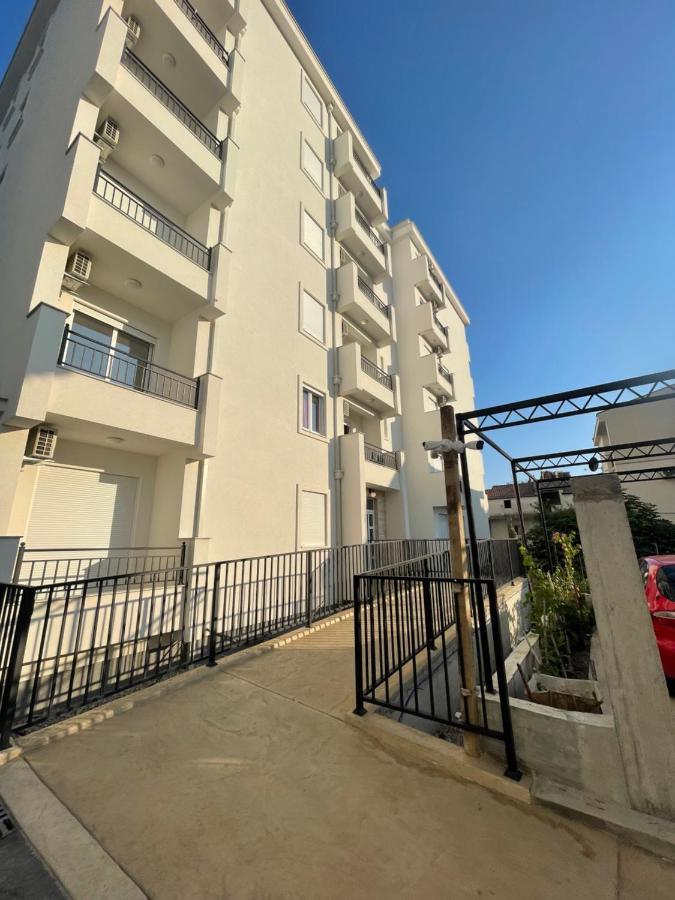 Elena Apartment Bar Exterior photo
